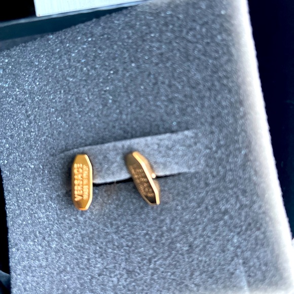 Versace “two tone” Cufflinks - Picture 4 of 9
